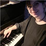 Cours particuliers de piano. Je transmets ma passion en priorisant plaisir et loisir. La progression se fera au rythme de chacun